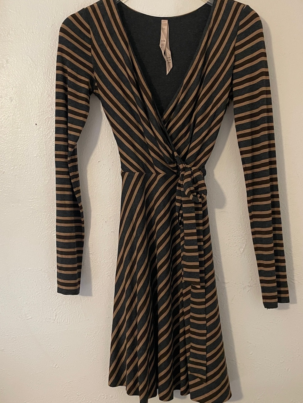 B44 Dressed by Bailey Wrap Dress Brown Beige Gray Striped Rayon Short XS